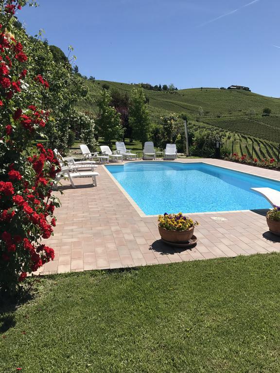 Residence delle Rose Barolo Exterior foto